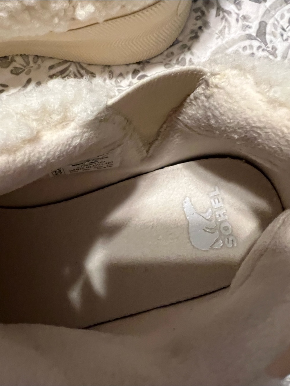 Sorel out  n about  Cream Sherpa-Lined Slip-On Sneakers worn once - Picture 5 of 10